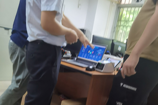 扫码测温机——桌面式rd40系列 扫码测温机——桌面式rd40系列